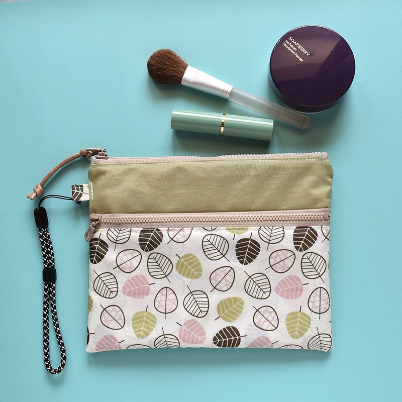 Travel waterproof cosmetic bag_Xiaoye Piaopiao - Toiletry Bags & Pouches - Nylon Khaki