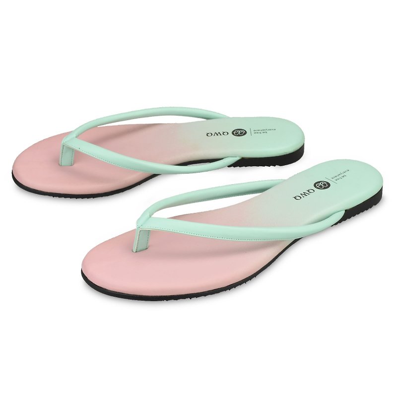 Super soft wear-resistant leather flip flops colorful colorful series fresh green lining no gravity insole ultra comfortable and rainy weather can wear - รองเท้าแตะ - หนังเทียม 