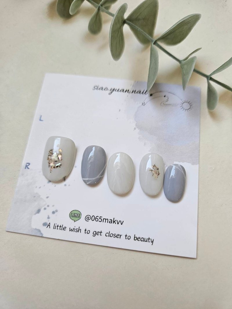 手工穿戴甲 /  靜謐淺雪清光  / 圖甲型為短圓型 - 其他 - 塑膠 白色