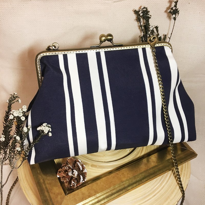 Handmade 2WAY 20cm frame shoulder bag water repellent -stripes - กระเป๋าแมสเซนเจอร์ - วัสดุกันนำ้ สีน้ำเงิน