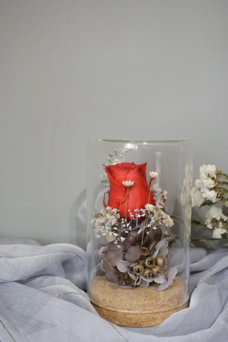 ベルジャーの花瓶の花 - 置物 - 寄せ植え・花 レッド