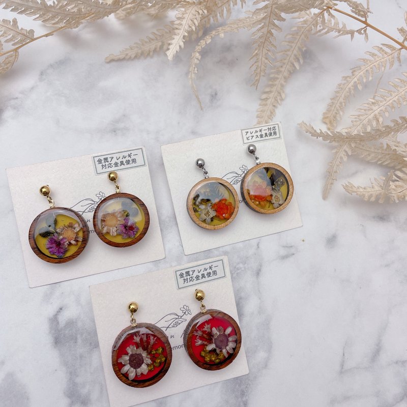 maru earrings / No 18 - Earrings & Clip-ons - Resin 