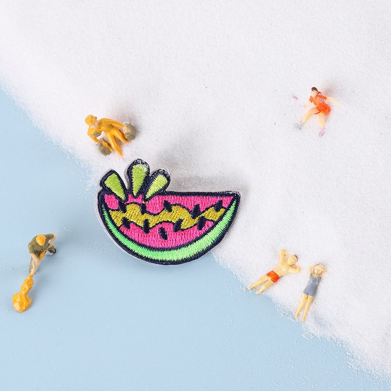 【刺繡別針】西瓜 - 胸針 - 繡線 