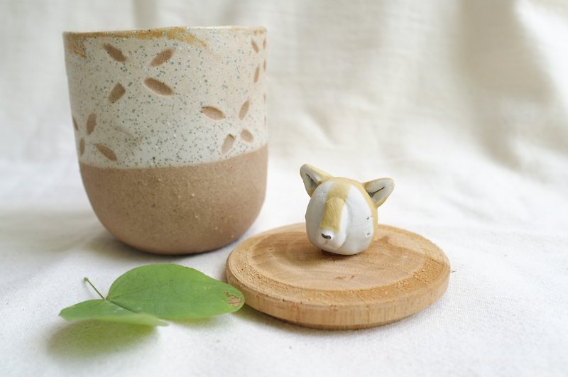 ウッドのコーヒーカップのふた - 花瓶・植木鉢 - 陶器 ホワイト