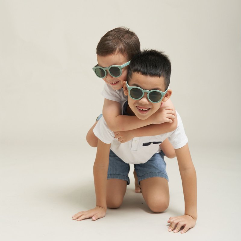 Small Fishing Glasses-Recycled Fishing Net Sunglasses│Round-Children's Style/Coconut Green - แว่นกันแดด - วัสดุอื่นๆ 