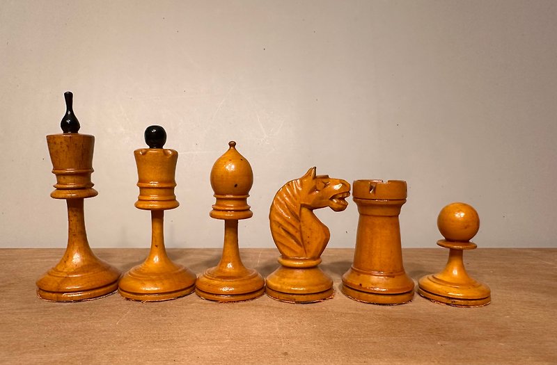 Rarest Russian Soviet chess set called BFI / Vsekokhudozhnik - บอร์ดเกม - ไม้ สีดำ