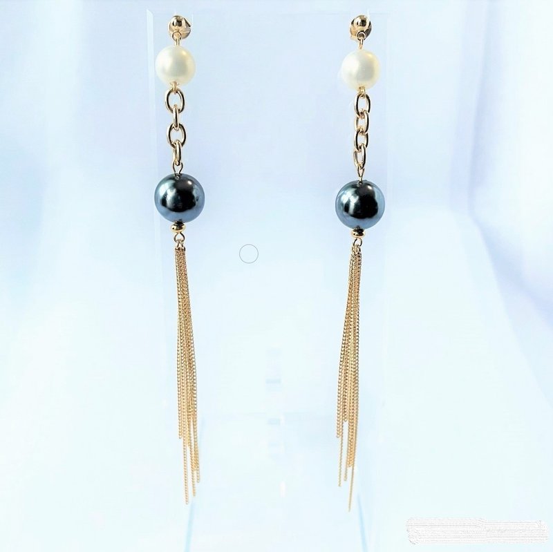 Monochrome ornament (pierced Clip-On) - Earrings & Clip-ons - Copper & Brass Multicolor