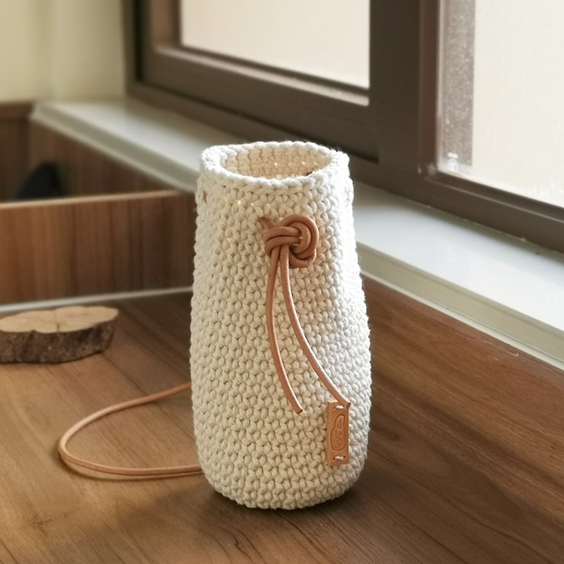 Vegetable tanned cowhide belt hand-knitted cotton portable thermos cup holder crossbody water bottle bag - Vacuum Flasks - Genuine Leather Multicolor