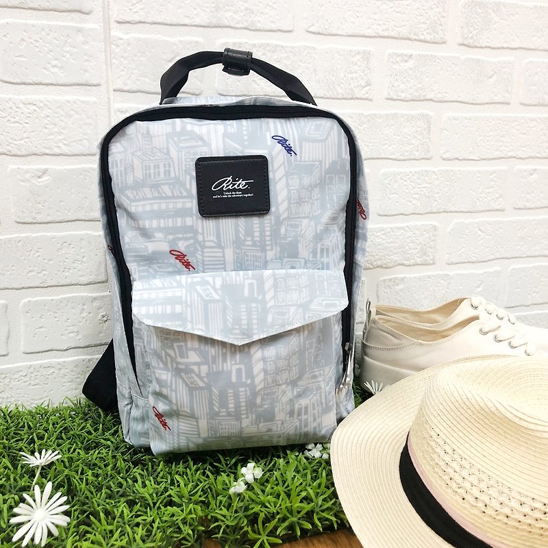 [Summer LOVE Folding 520] Le Tour Series - Sanxin Pack-S - City White - กระเป๋าเป้สะพายหลัง - วัสดุอื่นๆ สีเงิน