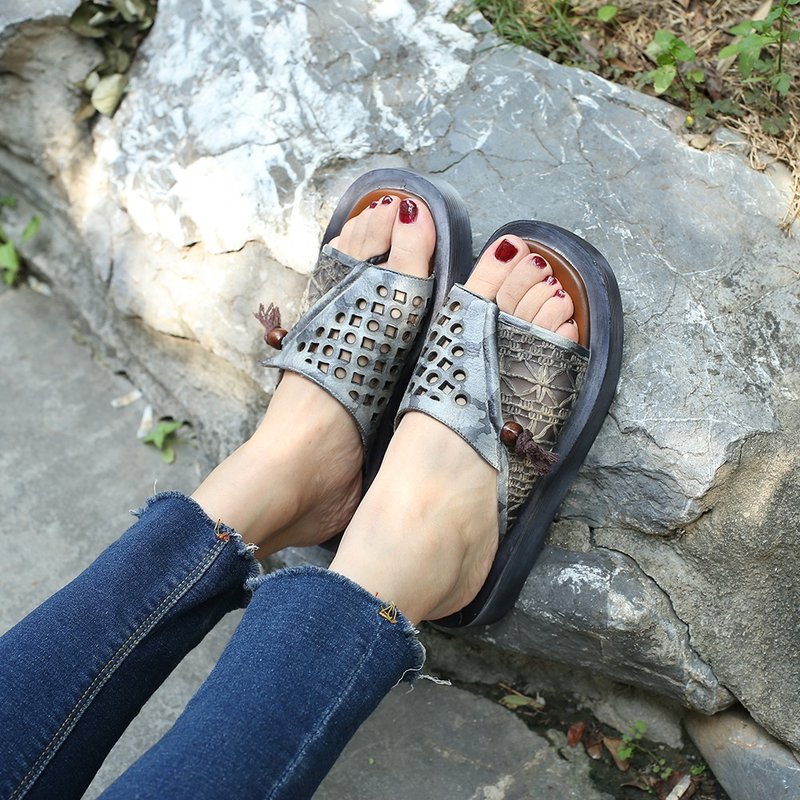 Womens Handmade Retro Leather Clip Toe Slippers Female Flip Flops - รองเท้ารัดส้น - หนังแท้ สีเทา