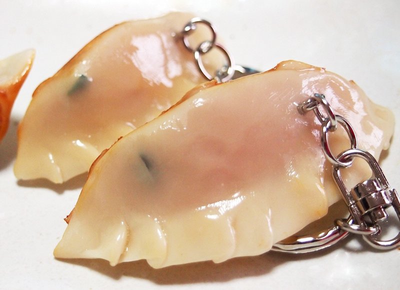 Fried dumplings keychain - ที่ห้อยกุญแจ - ดินเหนียว ขาว