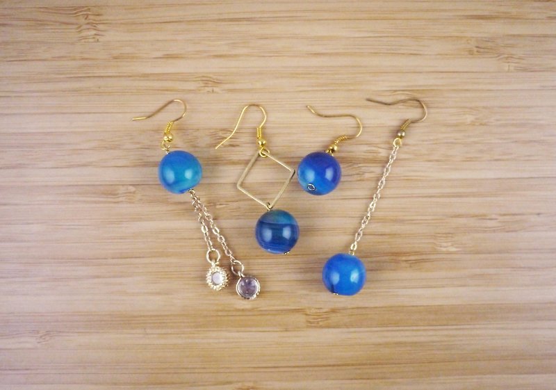 [Blue pattern] Temperament jade beads mix and match handmade earrings - ต่างหู - คริสตัล สีน้ำเงิน