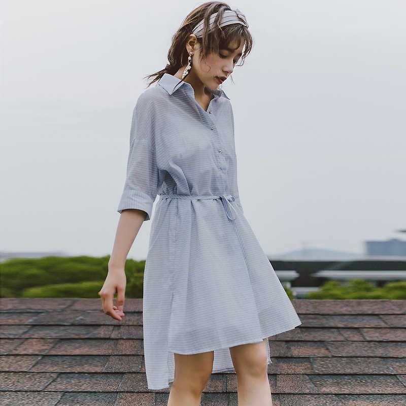 Annie Chen 2018 summer new literary women's striped shirt in the long dress dress - ชุดเดรส - ผ้าฝ้าย/ผ้าลินิน สีน้ำเงิน