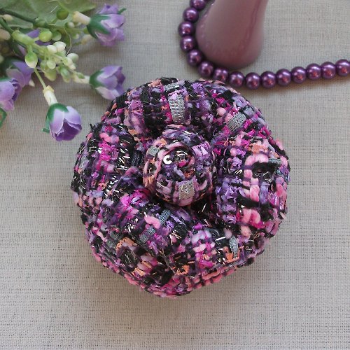 BROSHKI-KROSHKI Camellia flower brooch in lilac fabric