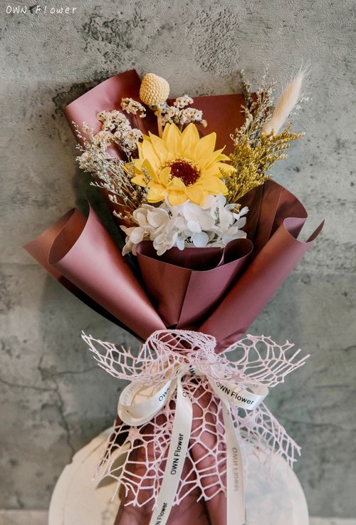 OWN Flower花藝設計 向日葵花束/乾燥花束/畢業花禮/太陽花花束/畢業花束/畢業季花束