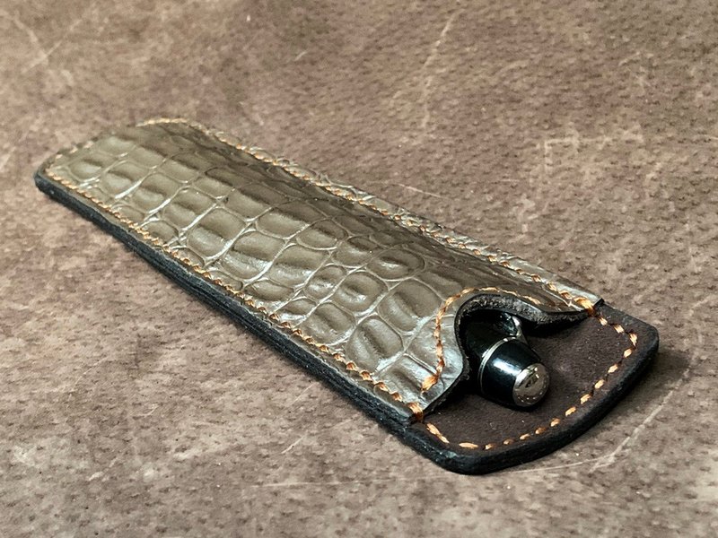 Imitation crocodile leather pattern cowhide handmade pen case pen case pen case single pack - Pencil Cases - Genuine Leather Brown