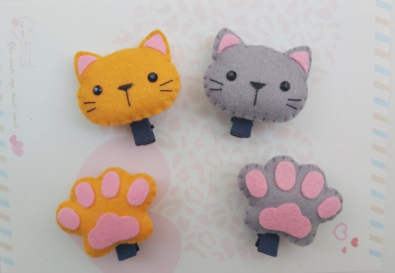 Hand-made cat. Cat's palm. Hair clip. H clip [Hair accessories. Customized] - เครื่องประดับผม - ไฟเบอร์อื่นๆ 