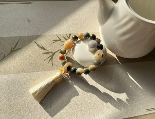 Angel's tears 天使之淚 Jewelry Design 天然原生菩提根 菩提根炭燒小兔子 設計手串手持s