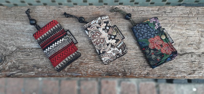 AMIN'S SHINY WORLD 手工民族風格折式鑰匙包 - 鑰匙圈/鑰匙包 - 棉．麻 多色