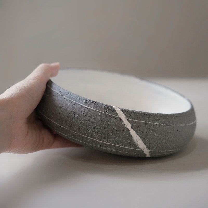 Stillness Pebble 陶瓷花崗鵝卵石頭盤碟 018 - 碗 - 陶 灰色