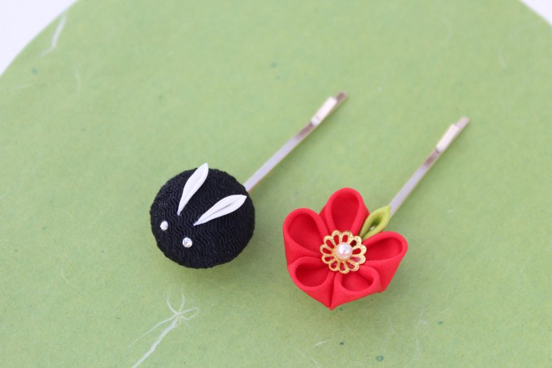 Black rabbit and flower hair accessories - เครื่องประดับผม - ผ้าไหม สีดำ