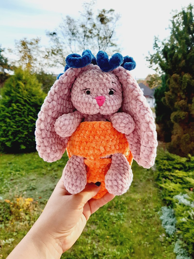 Crochet bunny baby in a backpack in the shape of a carrot, CROCHET BUNNY Pattern - 編織/羊毛氈/布藝 - 其他材質 橘色