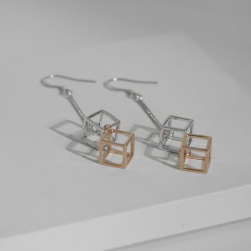 The Layers 18K玫瑰包金 925純銀3D 立方體吊咀拼色耳環 紀念禮物 | 冷淡風