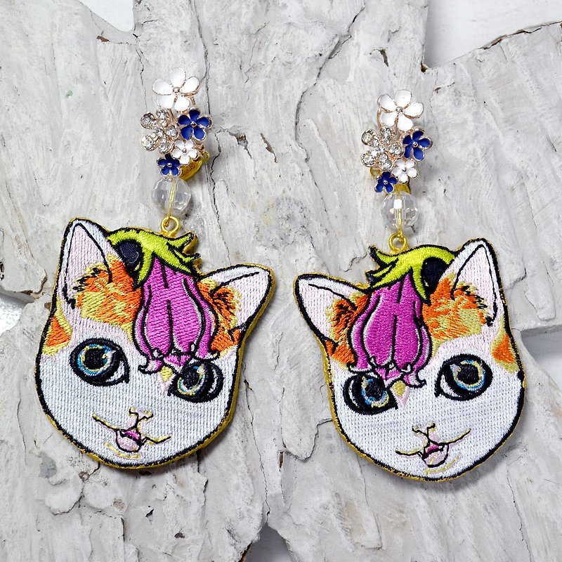 TIMBEE LO X GOOKASO Lithospermum Cat Double Side Embroidered Earrings are available for sale only - Earrings & Clip-ons - Thread Multicolor