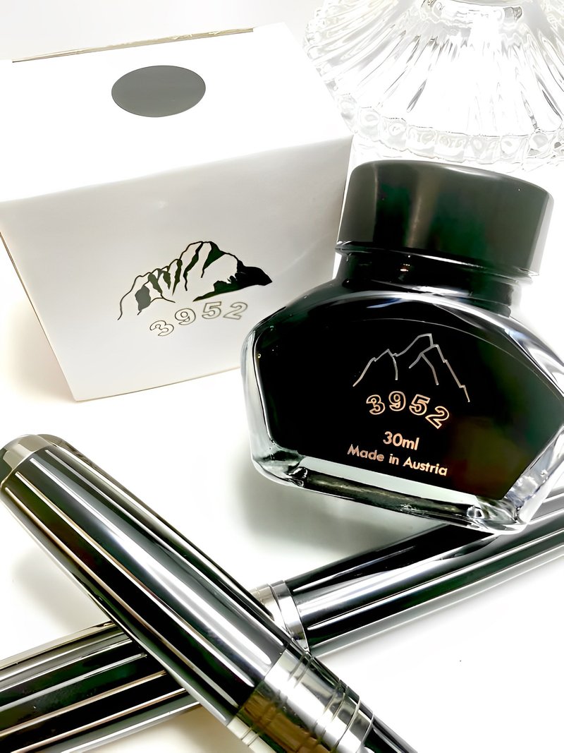 3952 Old Goat-hardcover Austrian imported fountain pen ink 30ml - น้ำหมึก - วัสดุอื่นๆ สีดำ