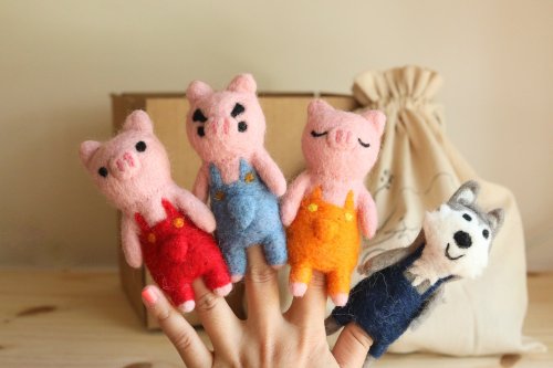新作　指人形　羊毛フェルト 羊毛フェルト指人形 4 個セット - 三匹の子豚と大きな悪いオオカミ