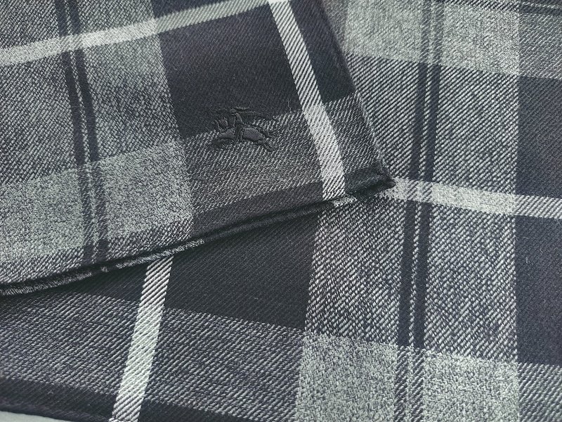 Burberry Vintage Handkerchief Gray Plaid Pocket Square 19 x 19 inches - 手帕 - 棉．麻 灰色