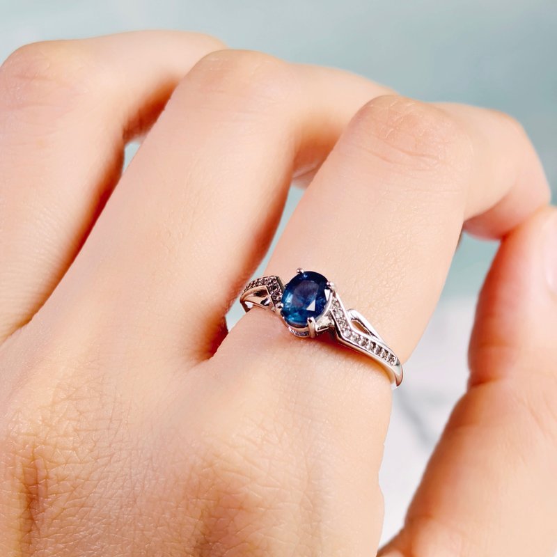 Natural sapphire Wonder Woman style sapphire ring 0.94 carat 925 sterling silver nearly one carat - แหวนทั่วไป - เครื่องเพชรพลอย สีน้ำเงิน