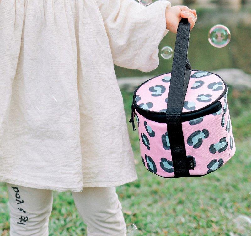 Round bucket | Cute lunch bag/cooler bag pink - Lunch Boxes - Eco-Friendly Materials Pink
