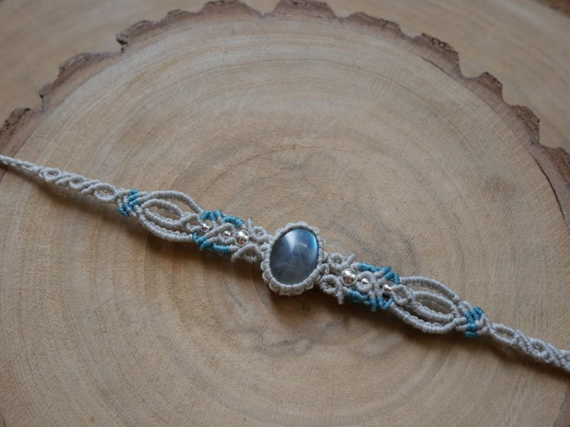 NB47/FW24 ~ Elongated stone l Wax thread l Hand-woven l Bracelet - Bracelets - Semi-Precious Stones Blue