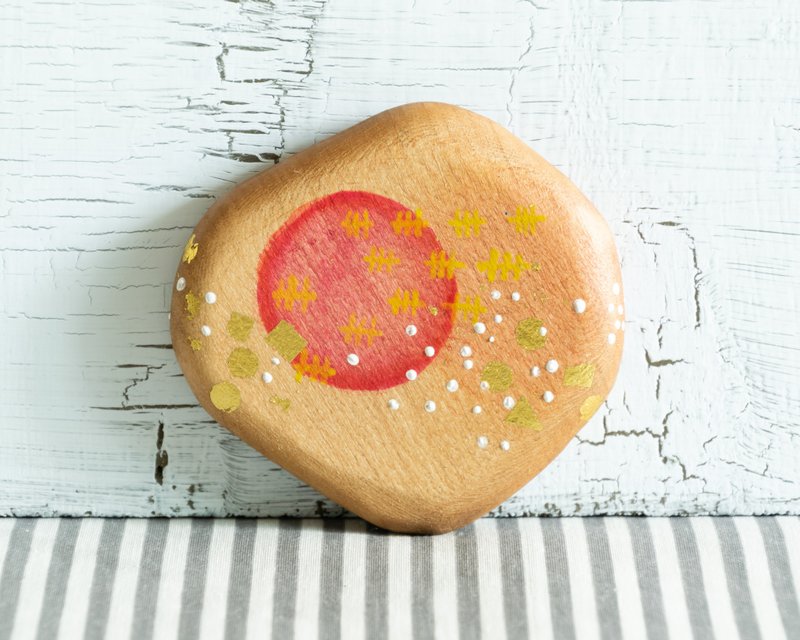 Abstract Hand Painted Wood Pocket Mirror (red) - อุปกรณ์แต่งหน้า/กระจก/หวี - ไม้ สีแดง