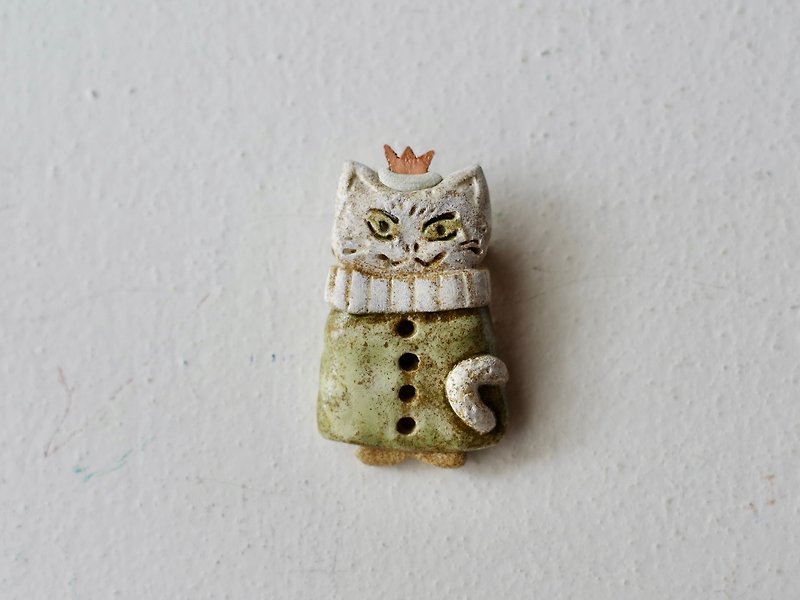 king of cat broach 05 - Brooches - Pottery Blue