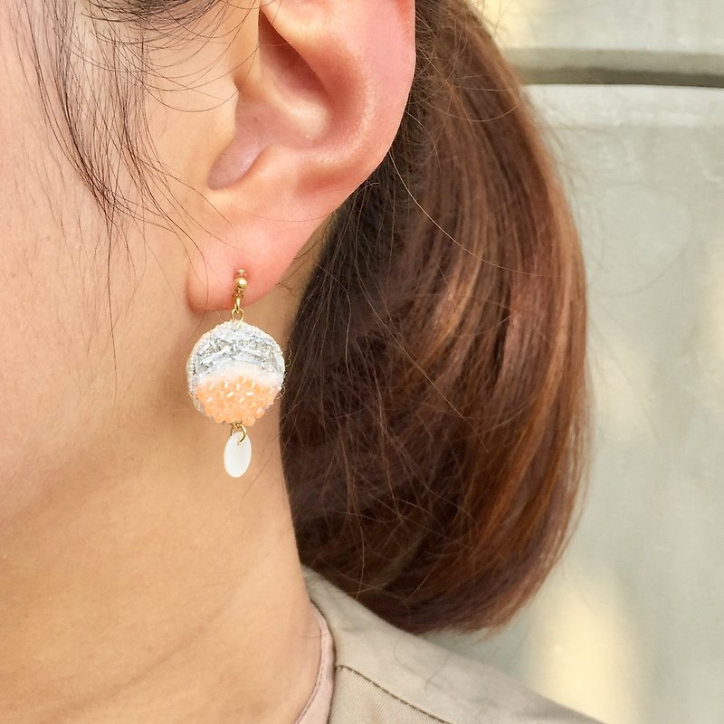 Earring / マンゴーかき氷 / 片耳分 - 耳環/耳夾 - 繡線 橘色