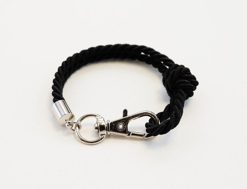 Silver clip bracelet in black color - 手鍊/手環 - 其他材質 黑色