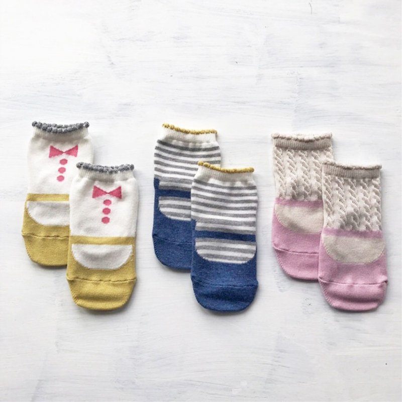 Knock Knock Mary Jane non-slip children's socks made in Japan 3 sets of baby socks - ถุงเท้าเด็ก - ผ้าฝ้าย/ผ้าลินิน หลากหลายสี