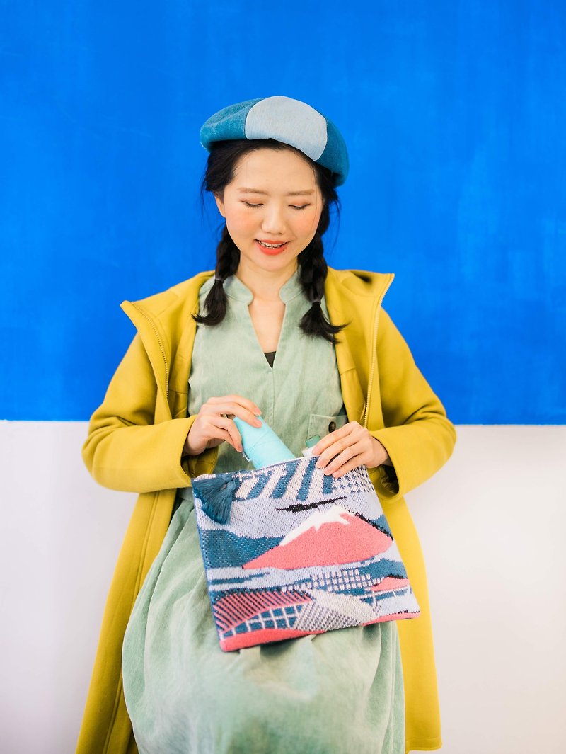 日本系列－富士山針織手提包 - 手袋/手提袋 - 棉．麻 咖啡色
