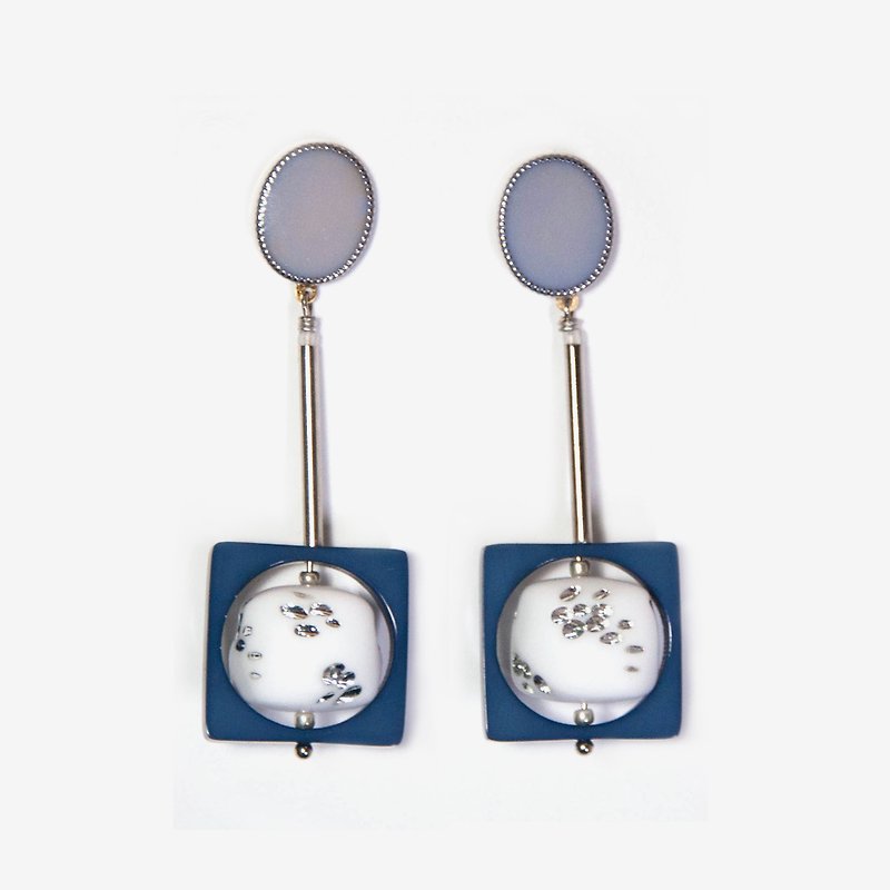 Geometric White Ball Earrings, Post Earrings, Clip On Earrings - ต่างหู - โลหะ สีน้ำเงิน