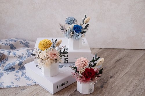 森嶼花．Hi.Floraland Flower Design 經典設計款 辦公室療癒小桌花