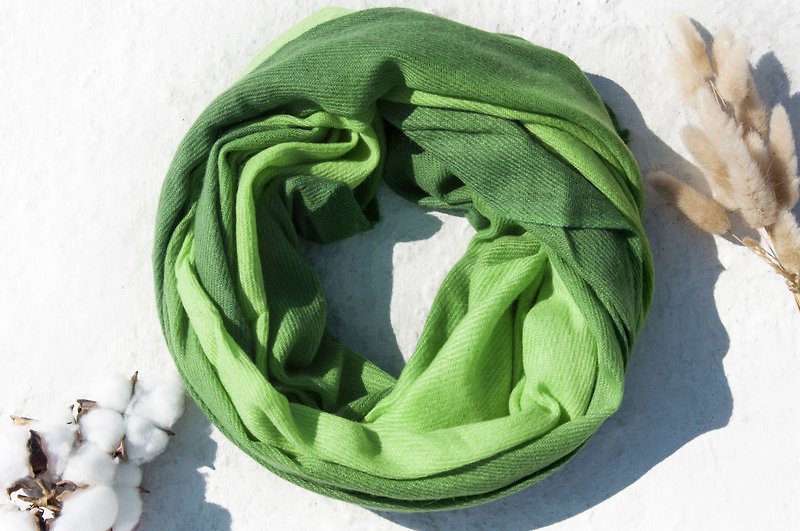 喀什米爾Cashmere/羊絨圍巾/純羊毛圍巾披巾/戒指絨披肩-海苔漸層 - 圍巾/披肩 - 羊毛 綠色