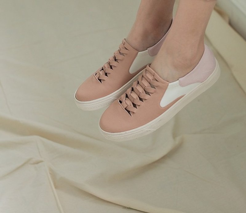 [Show products clear] hollow woven comfort leather casual shoes pink - รองเท้าส้นสูง - หนังแท้ สึชมพู