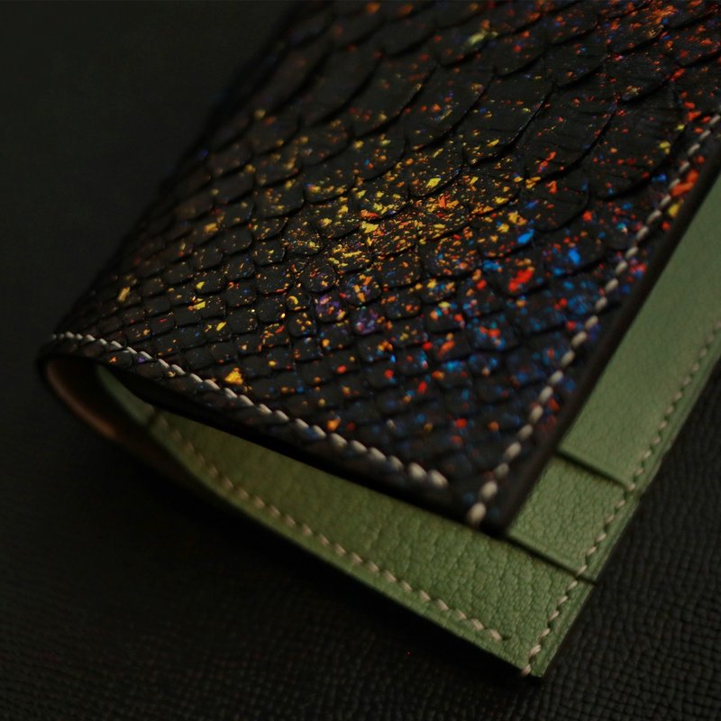 [Brilliant Nebula] HIBBERS Original X French chevre goatskin python leather handmade short wallet - Wallets - Genuine Leather Multicolor