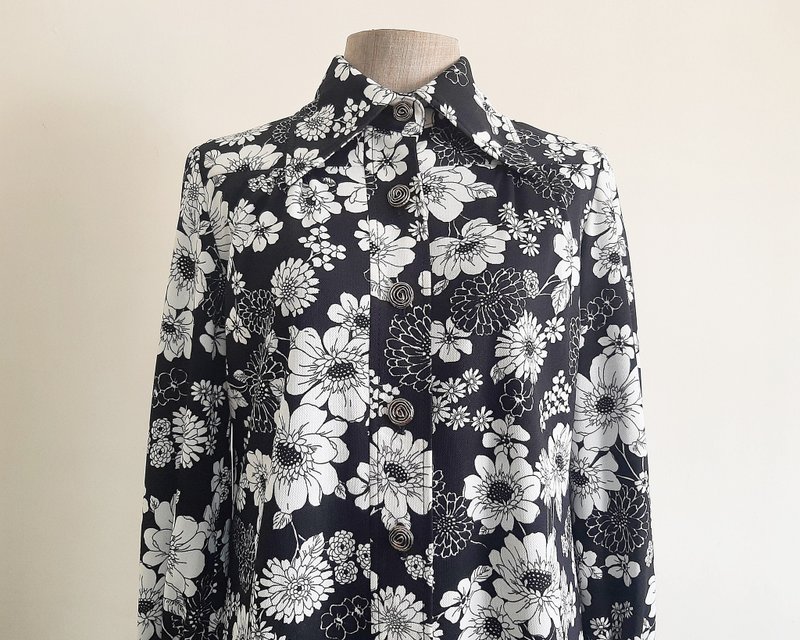 Vintage White Black Floral Print Dress - ชุดเดรส - เส้นใยสังเคราะห์ สีดำ