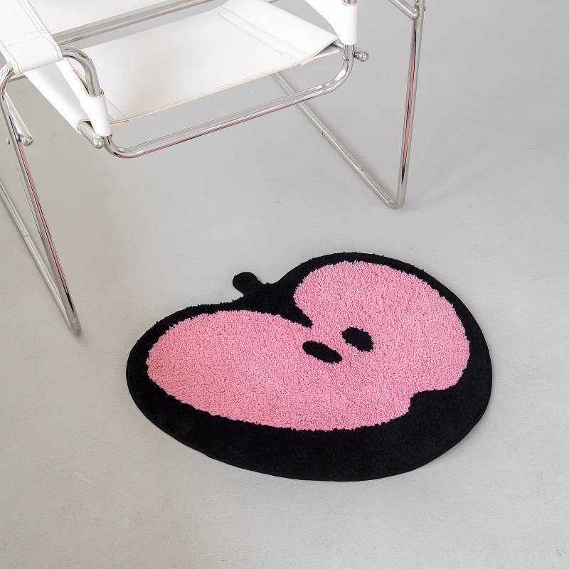 AUG8 STORE pink apple floor mat living room bedroom entrance door mat - พรมปูพื้น - ผ้าฝ้าย/ผ้าลินิน 