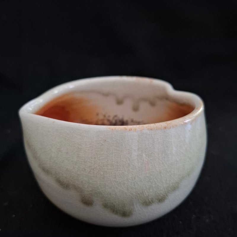 愛心形抹茶碗手拉胚柴燒茶碗自然落灰火吻個性商品最佳禮物紀念品 - 茶壺/茶杯/茶具 - 陶 金色
