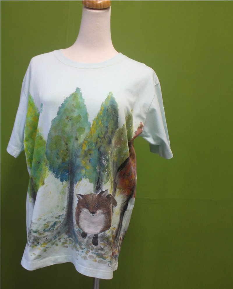 Hand-painted short-sleeved cotton T: Fox (only one) - Women's T-Shirts - Cotton & Hemp 