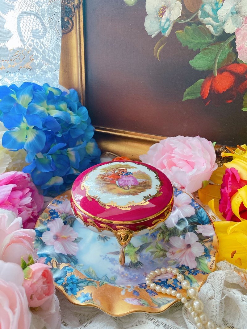法國名瓷利摩日Limoges 手繪22k金談情說愛高腳圓型珠寶盒飾品盒 - 擺飾/家飾品 - 瓷 多色